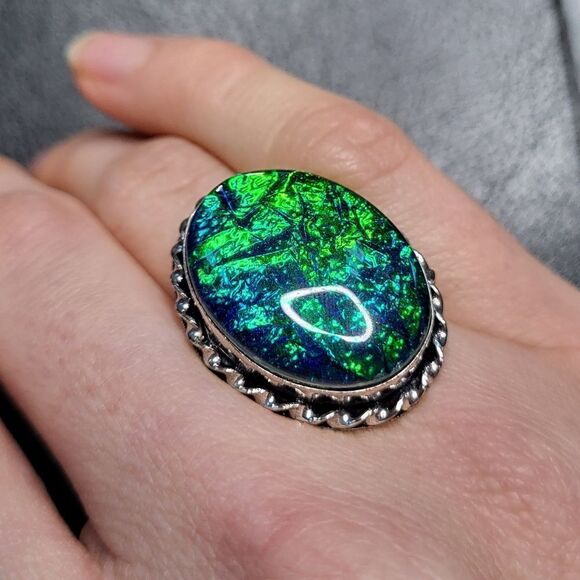 Gorgeous Large Oval Green Blue Dichroic Glass Ring - Size 6 - Picture 5 of 5
